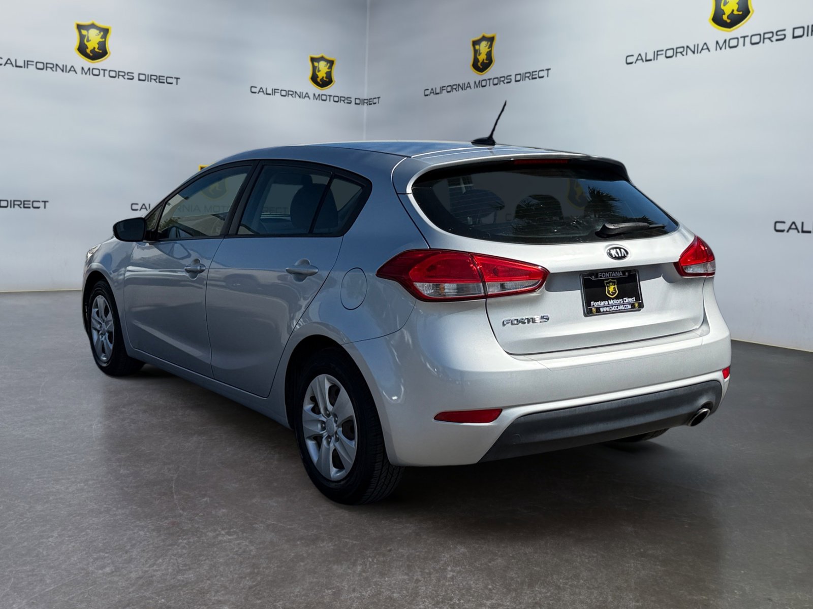 Used 2017 Kia Forte LX FWD image 3