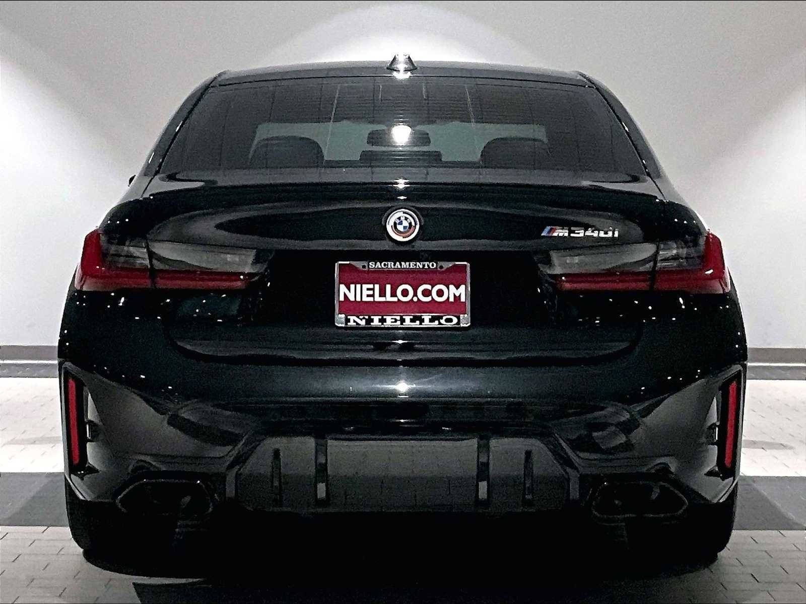 Used 2023 BMW M340i w/ Premium Package image 9