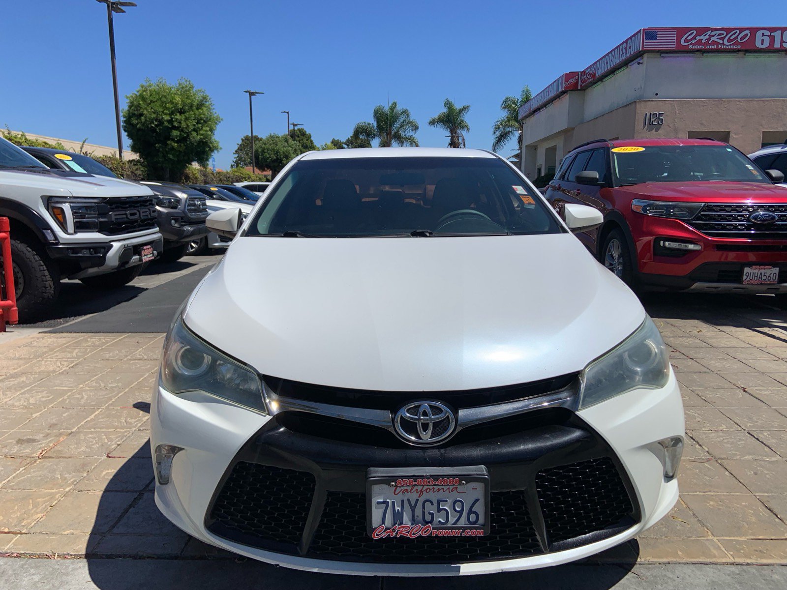 Used 2017 Toyota Camry SE FWD image 2