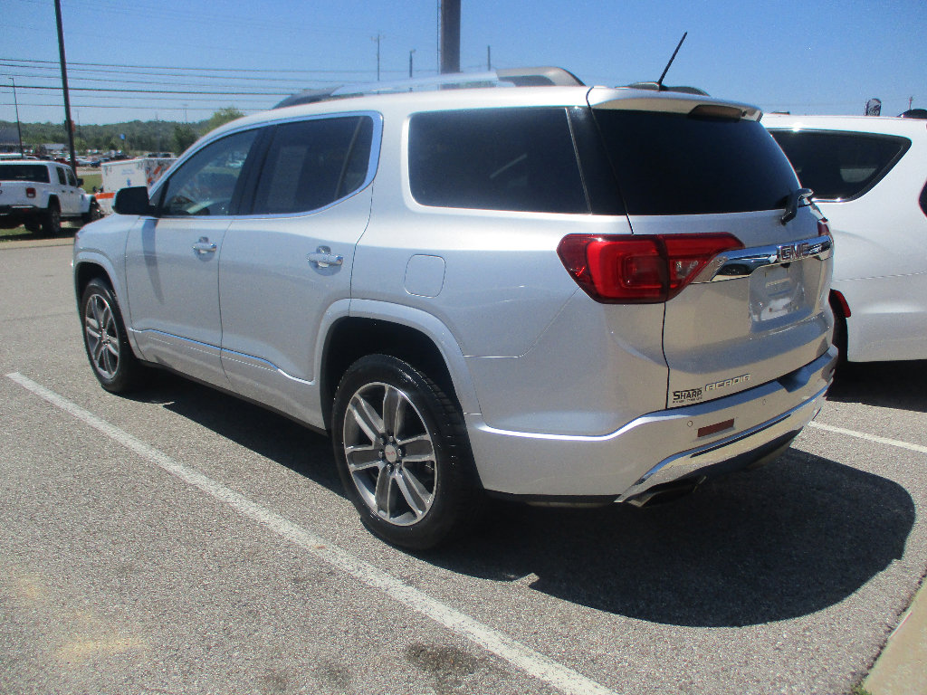 Used 2019 GMC Acadia Denali w/ Technology Package FWD image 20