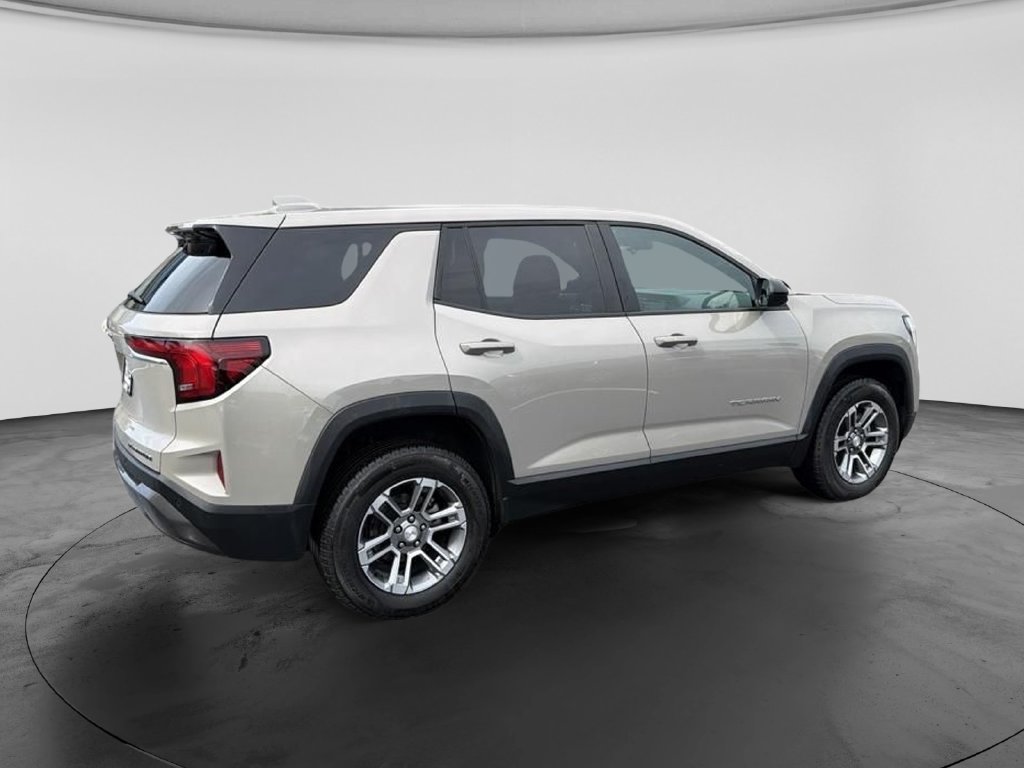 Used 2025 GMC Terrain Elevation AWD/4WD image 11