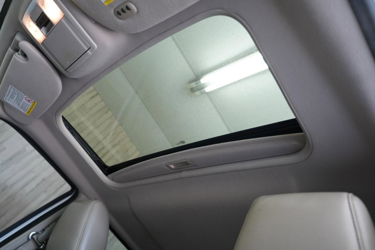 Used 2013 Ford Expedition Limited RWD image 23