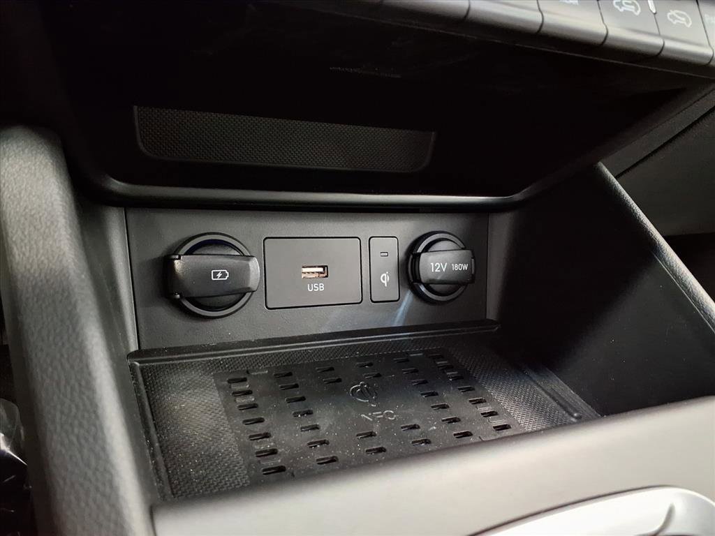 Used 2023 Hyundai Kona Limited image 32