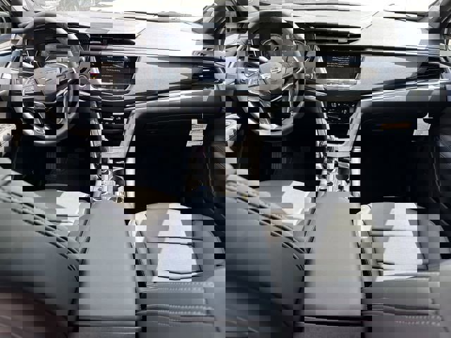 New 2025 Cadillac XT5 Premium Luxury image 9