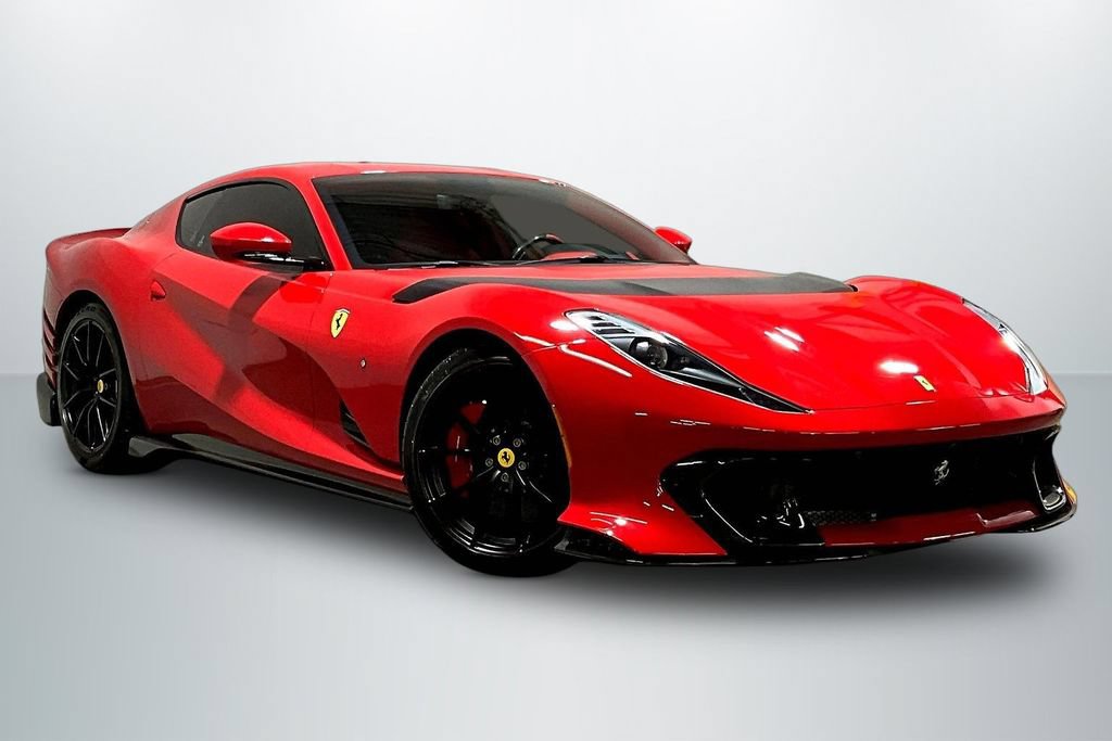 Used 2022 Ferrari 812 Competizione RWD image 1