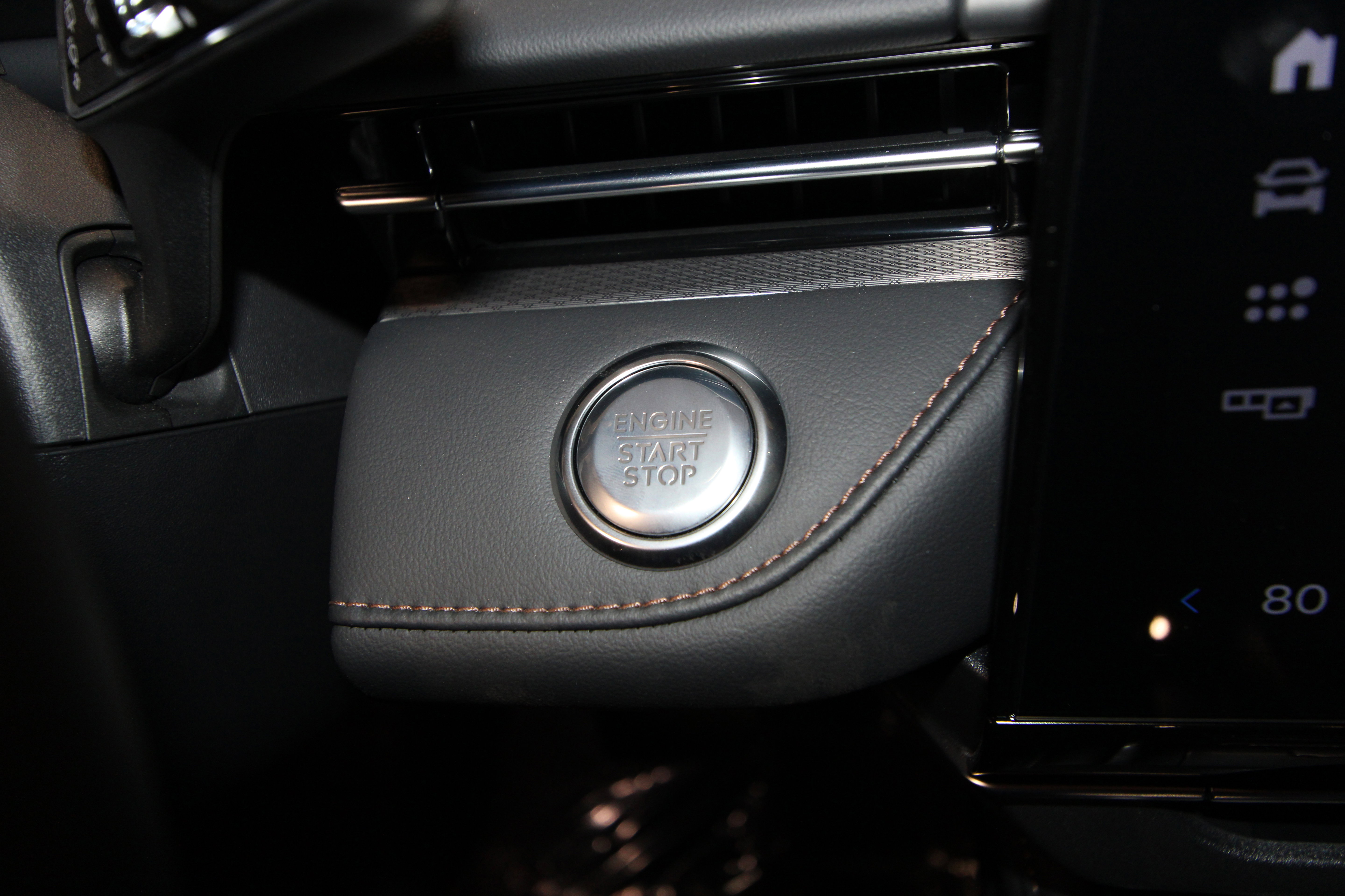 New 2026 Lincoln Nautilus Premier image 14