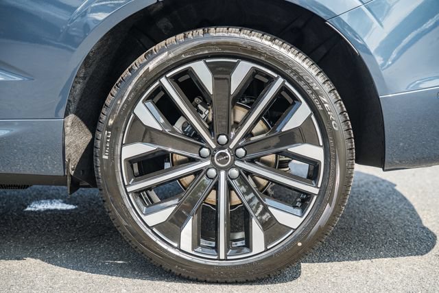 New 2026 Volvo XC60 B5 Ultra w/ Protection Package Premier AWD/4WD image 19