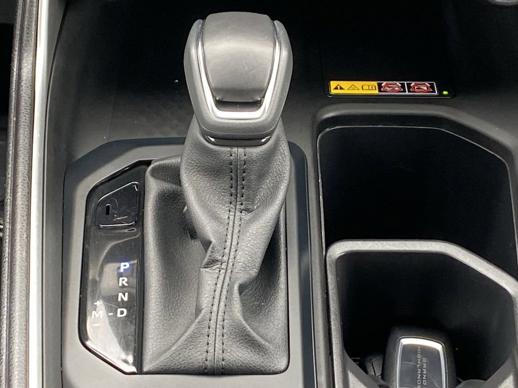 Certified 2025 Toyota Grand Highlander FWD image 32