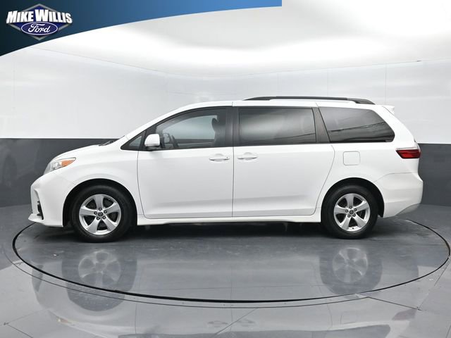 Used 2020 Toyota Sienna LE image 4