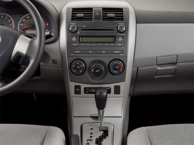 Used 2013 Toyota Corolla LE FWD image 13