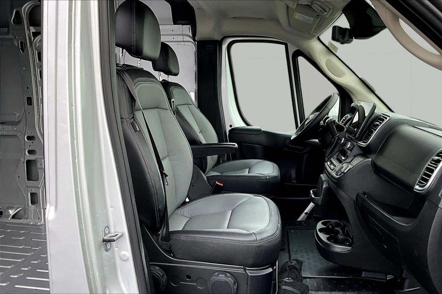 New 2026 RAM ProMaster 3500 w/ Quick Order Package 22H SLT+ FWD image 10