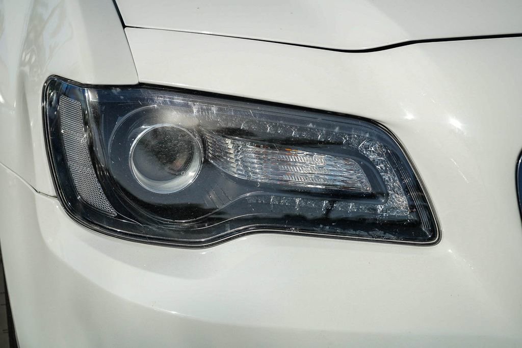 Used 2021 Chrysler 300 Touring w/ Sport Appearance Package RWD image 8
