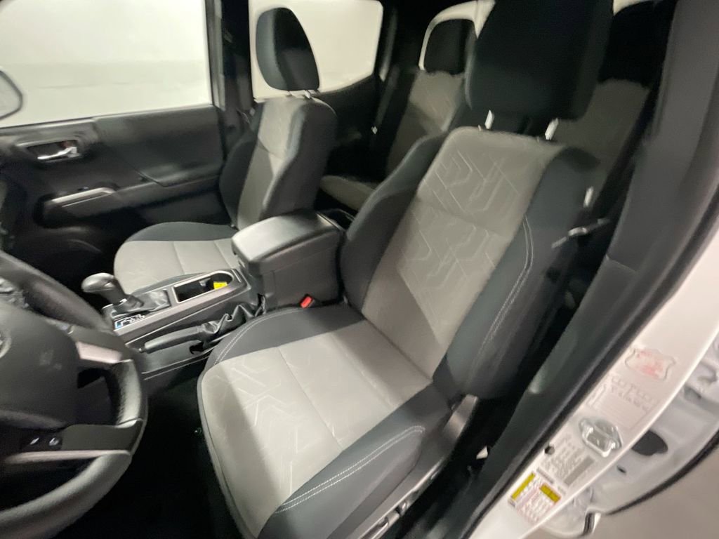 Used 2023 Toyota Tacoma TRD Off-Road image 18