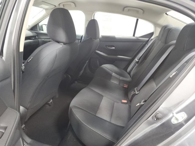 Used 2023 Nissan Sentra SV FWD image 16
