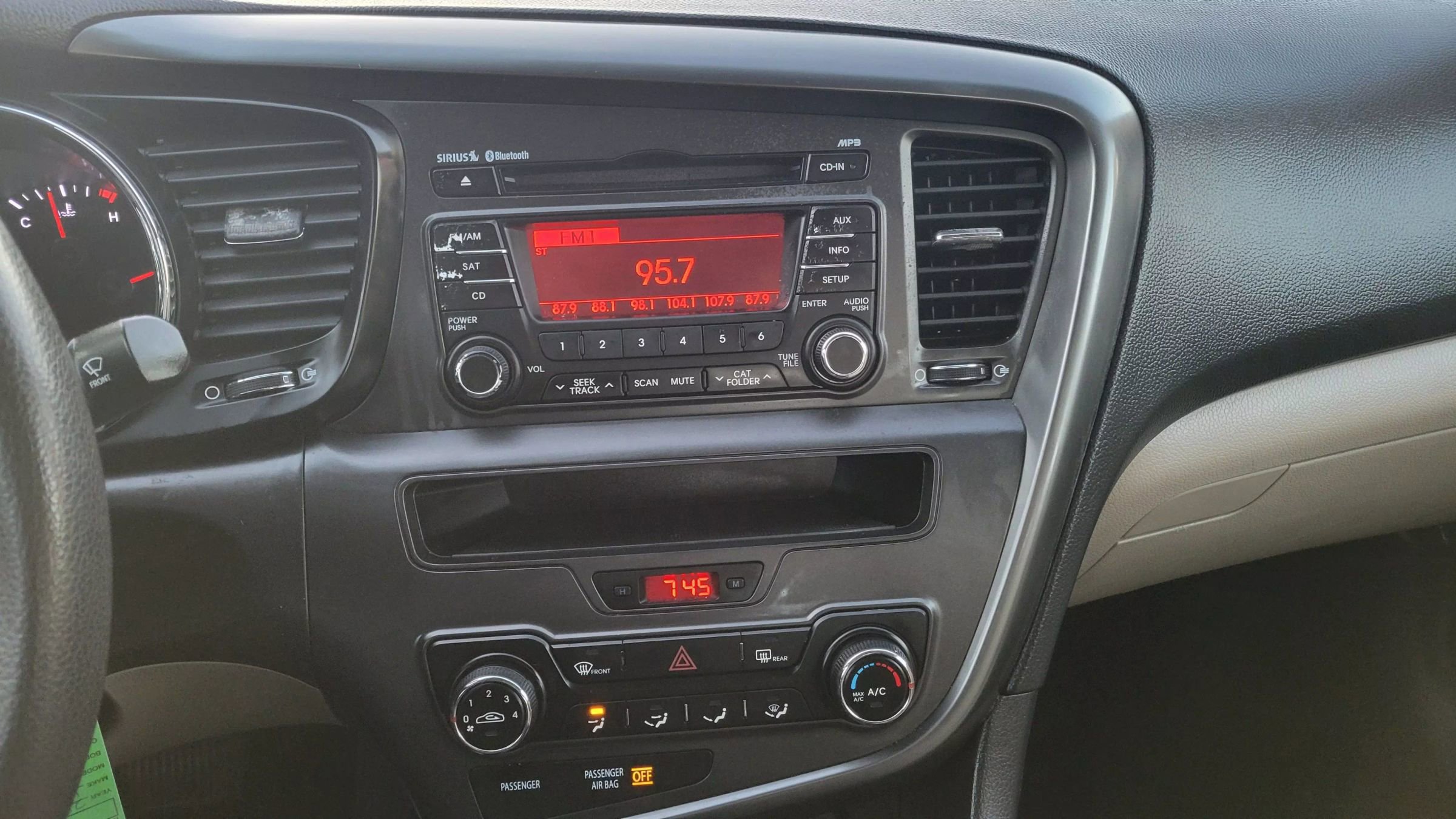 Used 2013 Kia Optima LX image 19