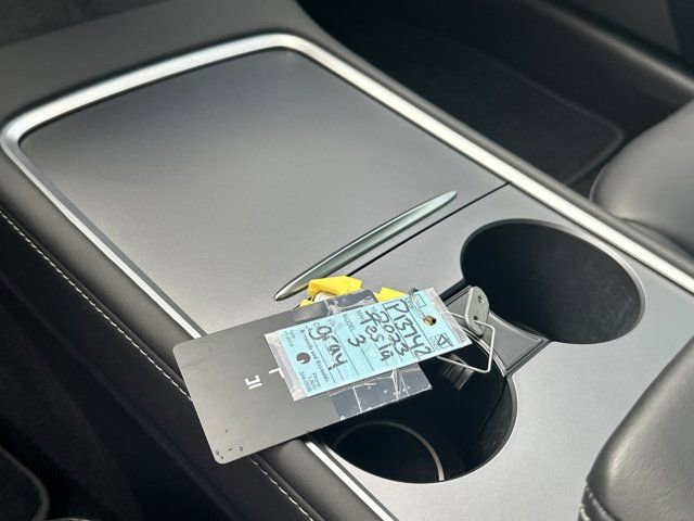 Used 2023 Tesla Model 3 Performance image 30