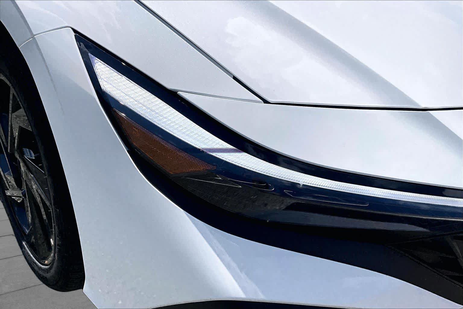 New 2026 Hyundai Elantra SEL Sport FWD image 18
