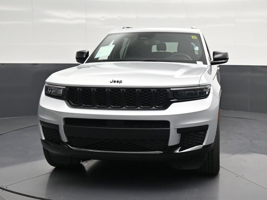 Used 2024 Jeep Grand Cherokee L Laredo AWD/4WD image 6