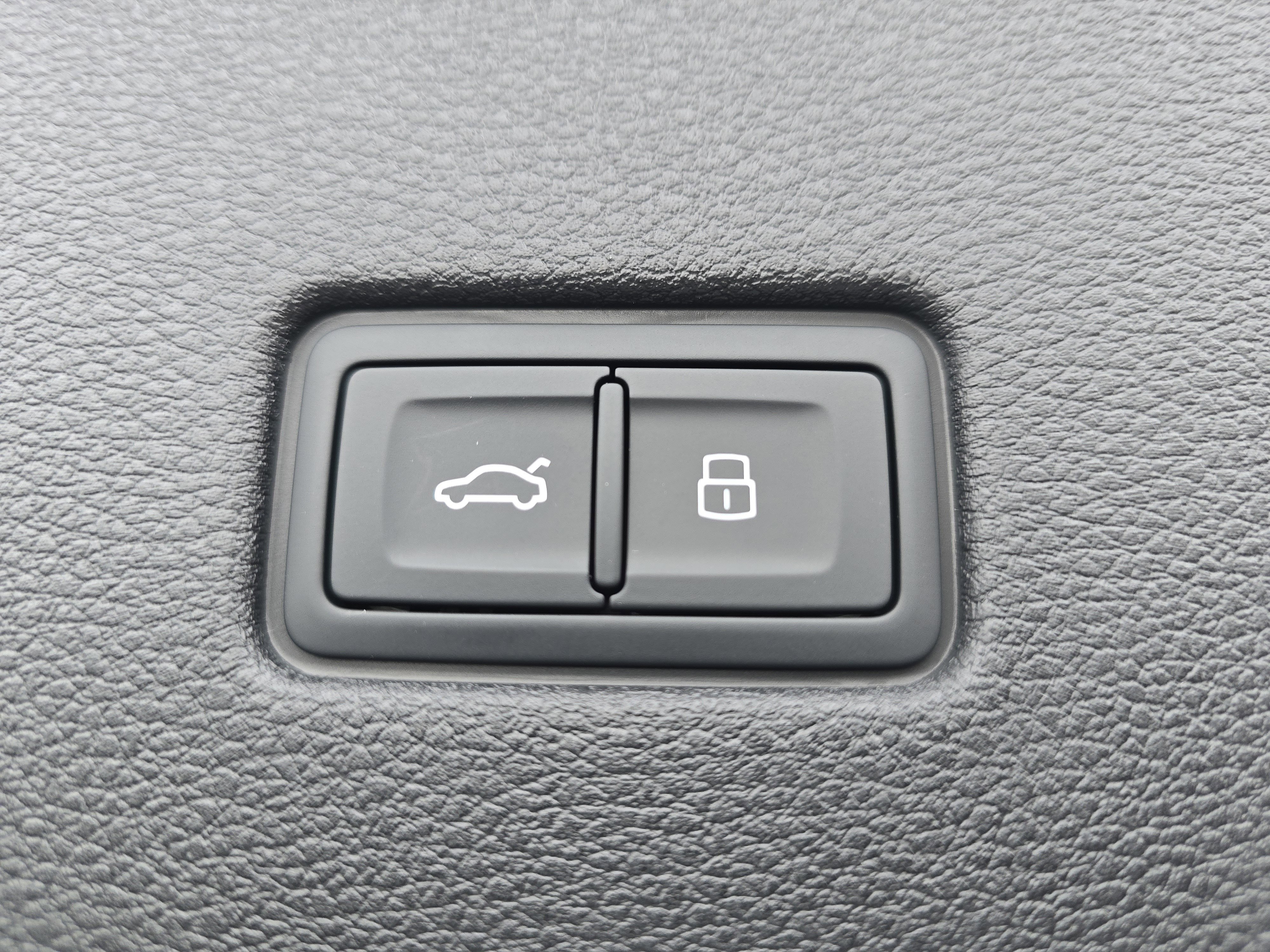 New 2026 Audi Q8 Premium Plus image 18