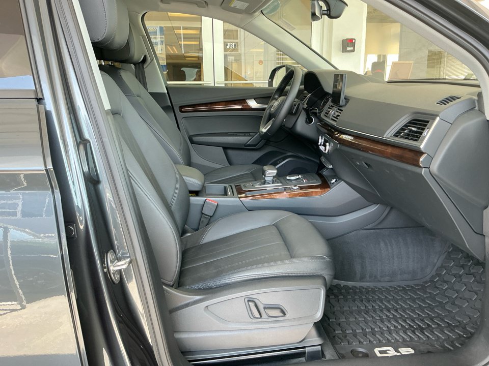 Used 2018 Audi Q5 2.0T Premium AWD/4WD image 32