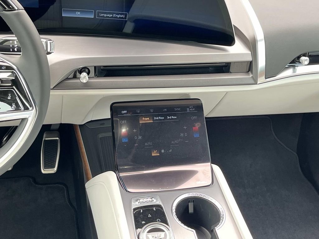 New 2026 Cadillac Vistiq Sport image 17