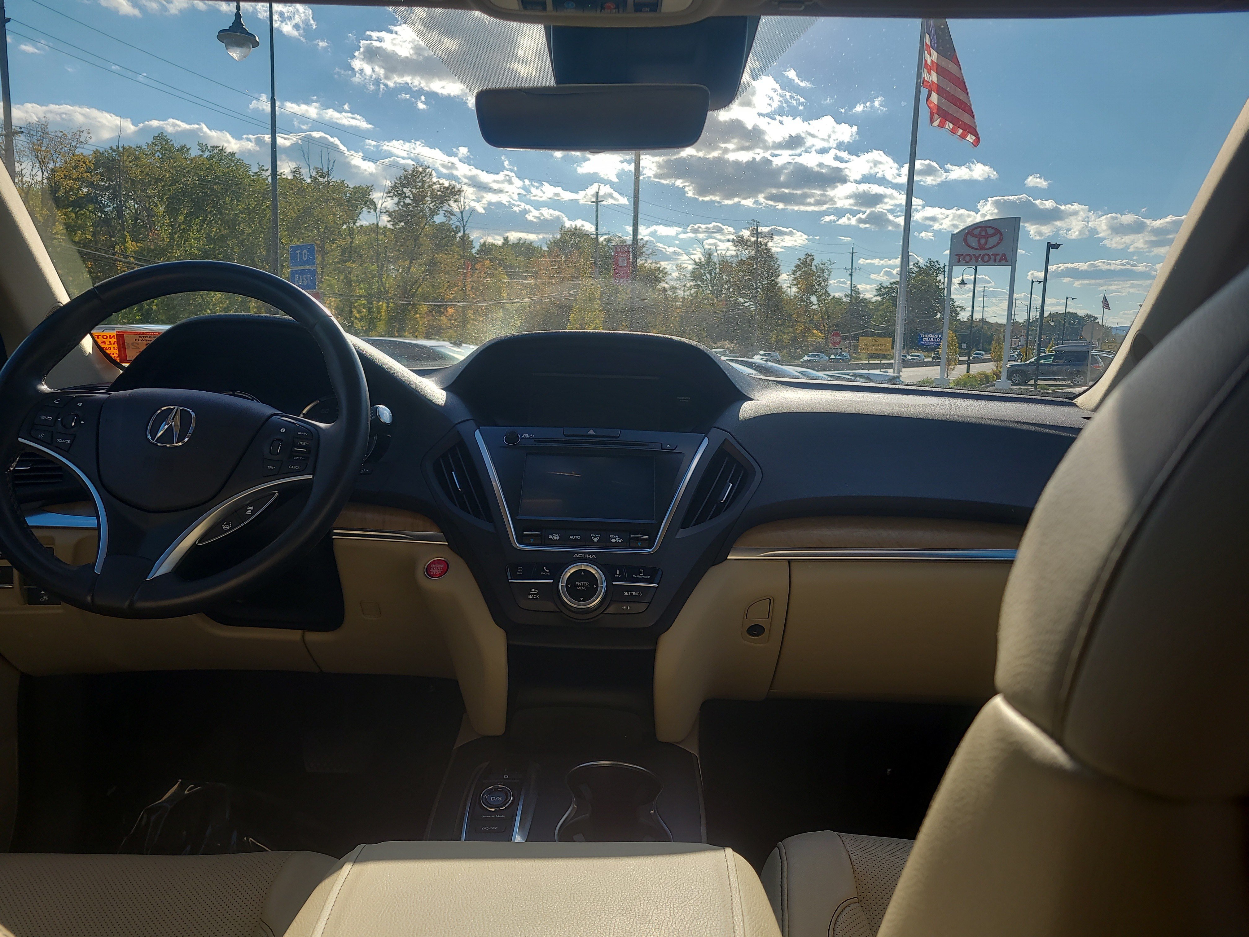 Used 2019 Acura MDX w/ Technology Package AWD/4WD image 18