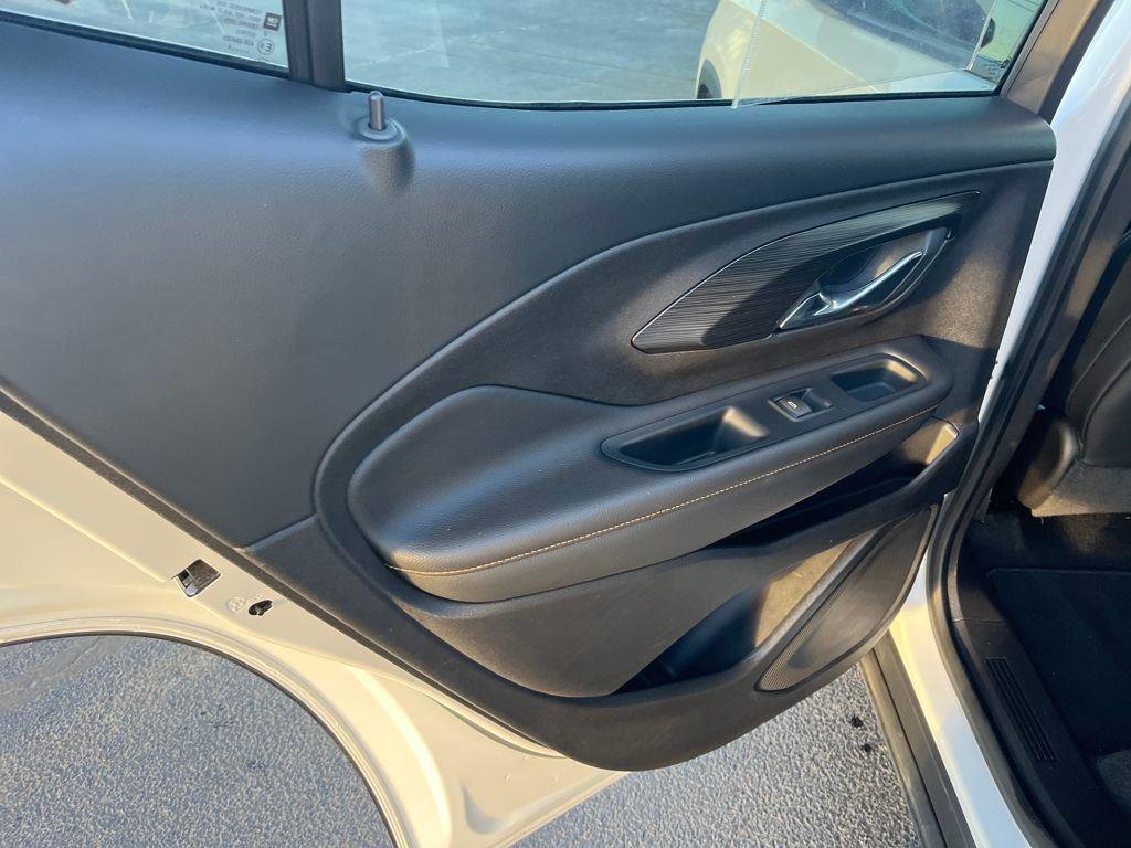 Used 2018 GMC Terrain SLT image 22