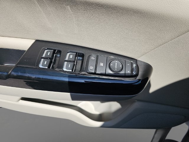 Used 2021 Kia Sportage EX FWD image 24