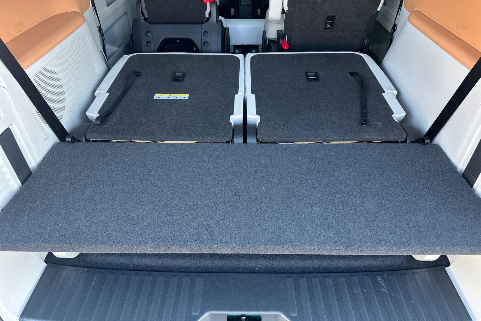 New 2025 Volkswagen ID. Buzz 1st Edition AWD/4WD image 14