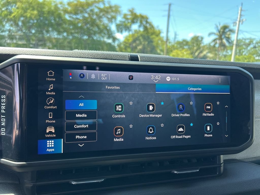 Certified 2025 Jeep Wrangler Sport AWD/4WD image 35