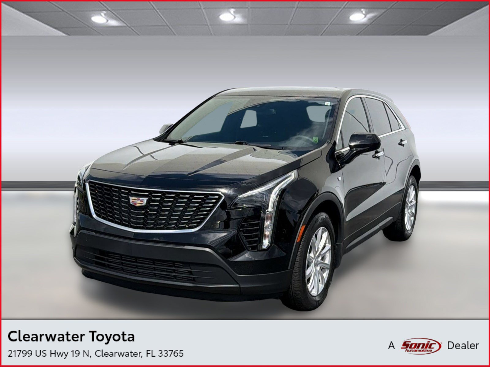 Used 2023 Cadillac XT4 Luxury w/ Cold Weather Package FWD image 1