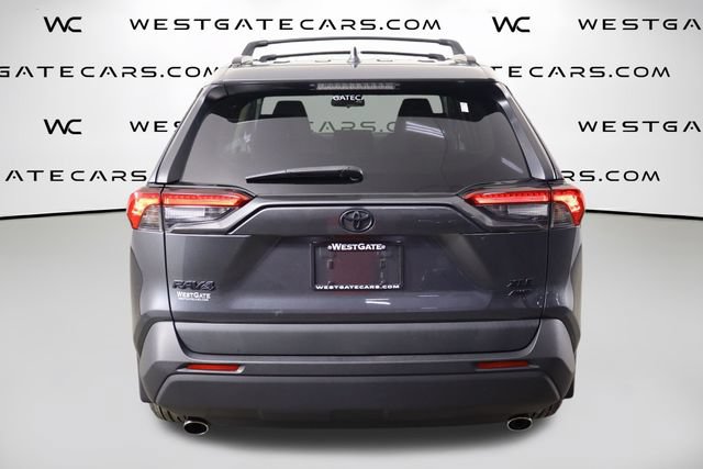 Used 2019 Toyota RAV4 XLE w/ Convenience Package AWD/4WD image 4