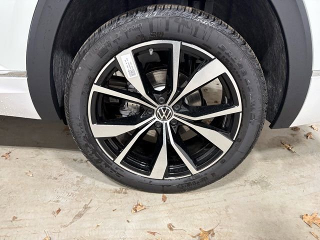 New 2026 Volkswagen Atlas SEL Premium R-Line image 11