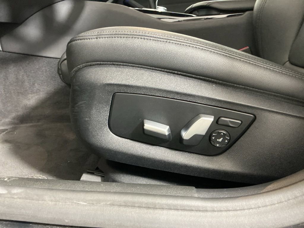 Used 2020 BMW 530e image 28