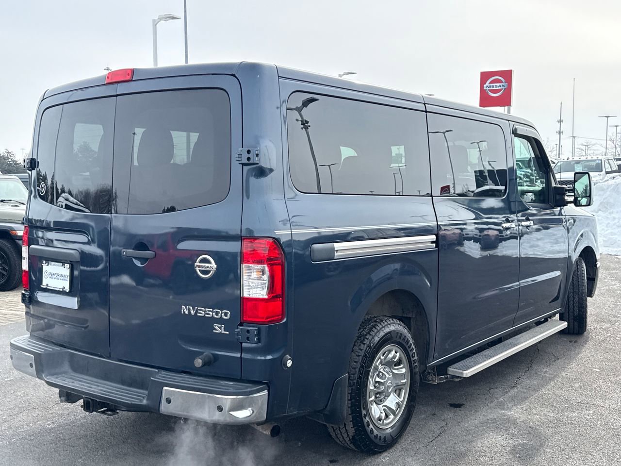 Used 2019 Nissan NV 3500 SL image 3