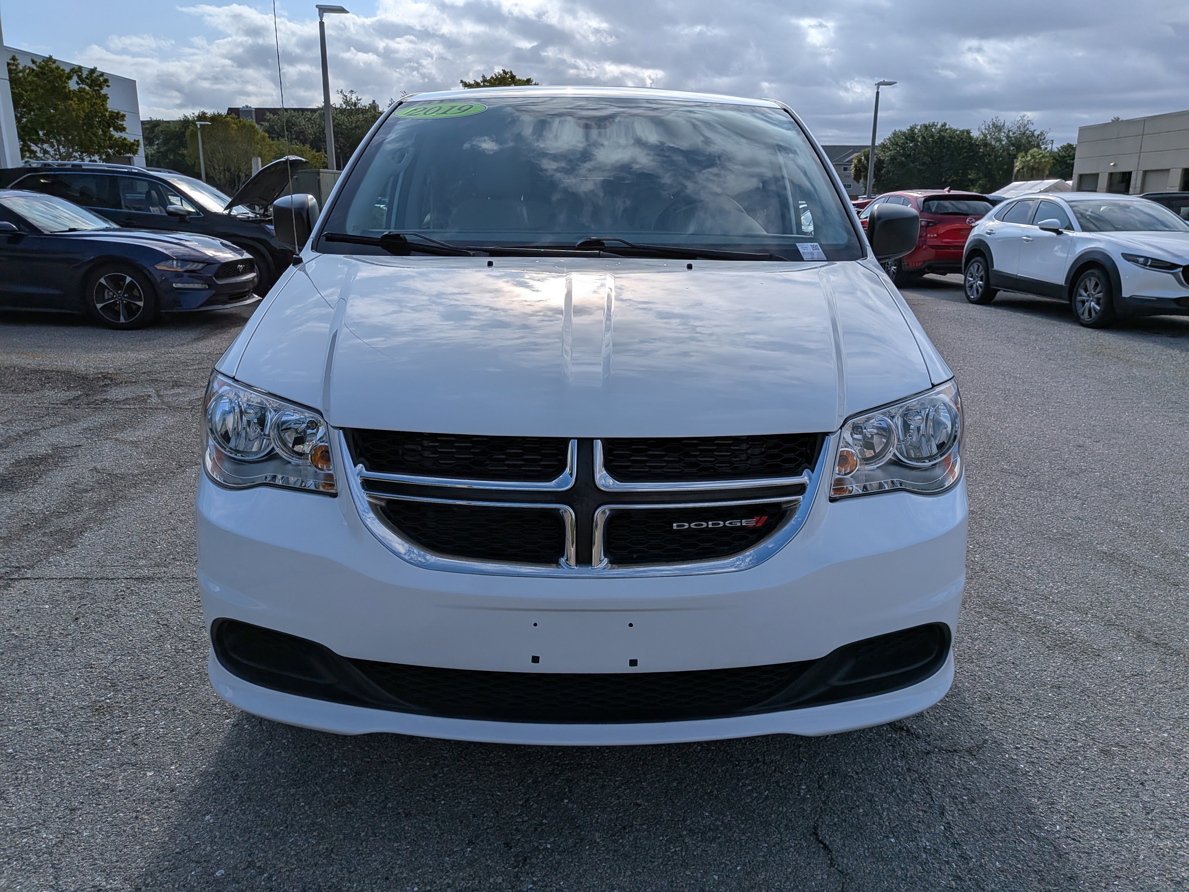 Used 2019 Dodge Grand Caravan SE w/ Power Convenience Group I FWD image 9