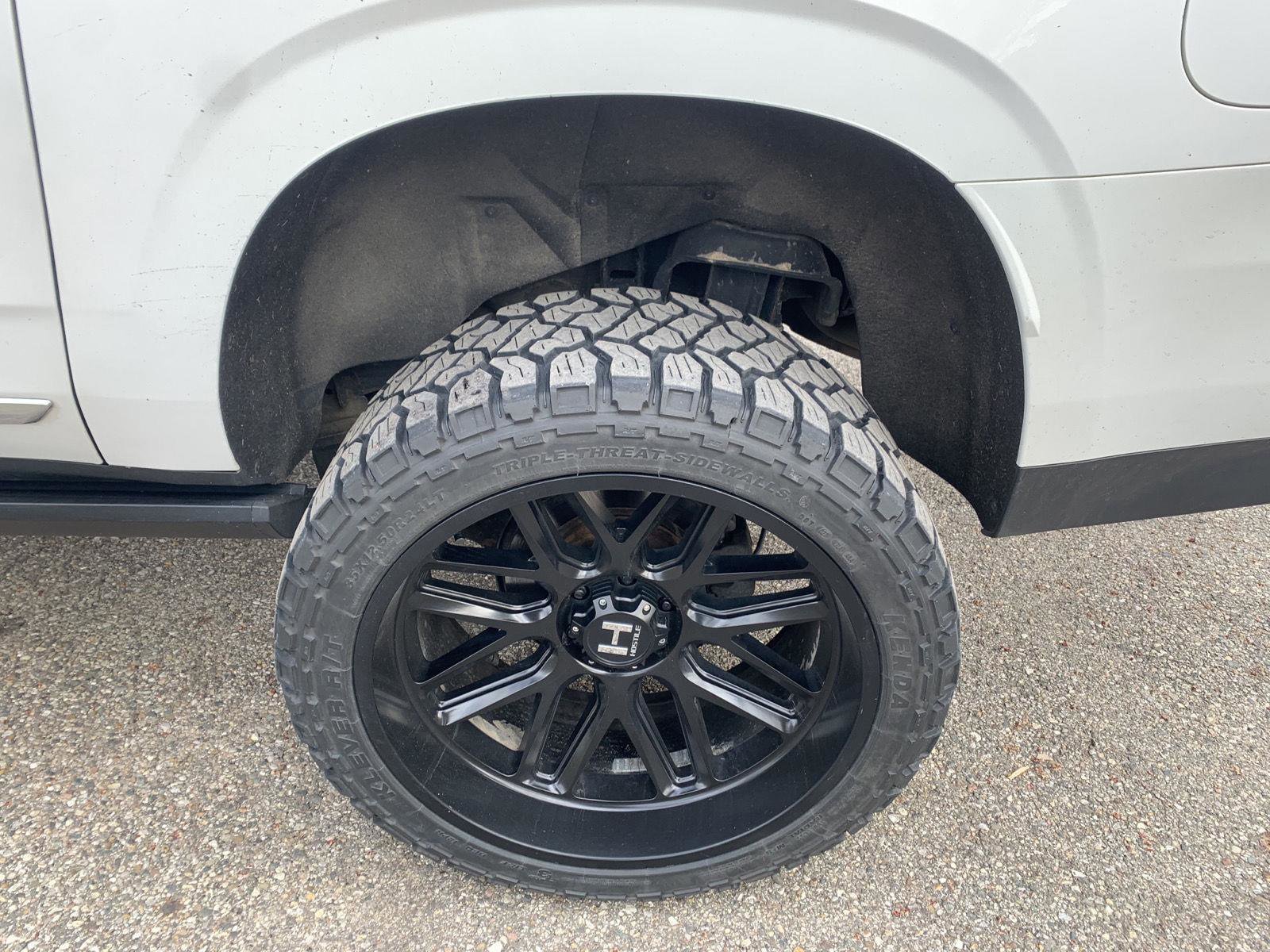 Used 2021 GMC Yukon XL Denali w/ Denali Premium Package image 38