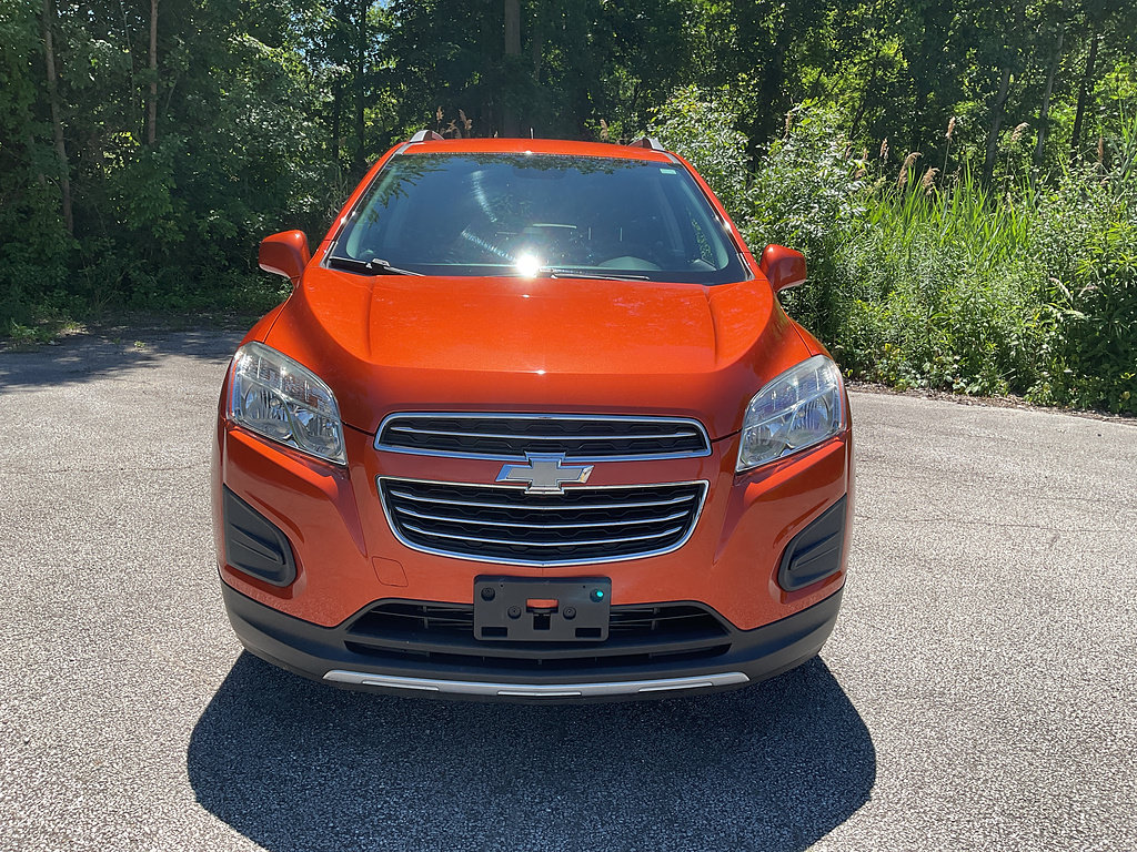 Used 2015 Chevrolet Trax LT AWD/4WD image 2