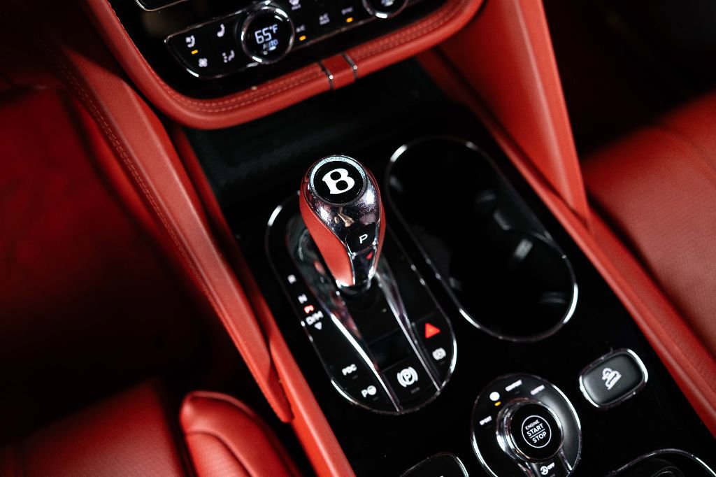 Used 2022 Bentley Bentayga image 31