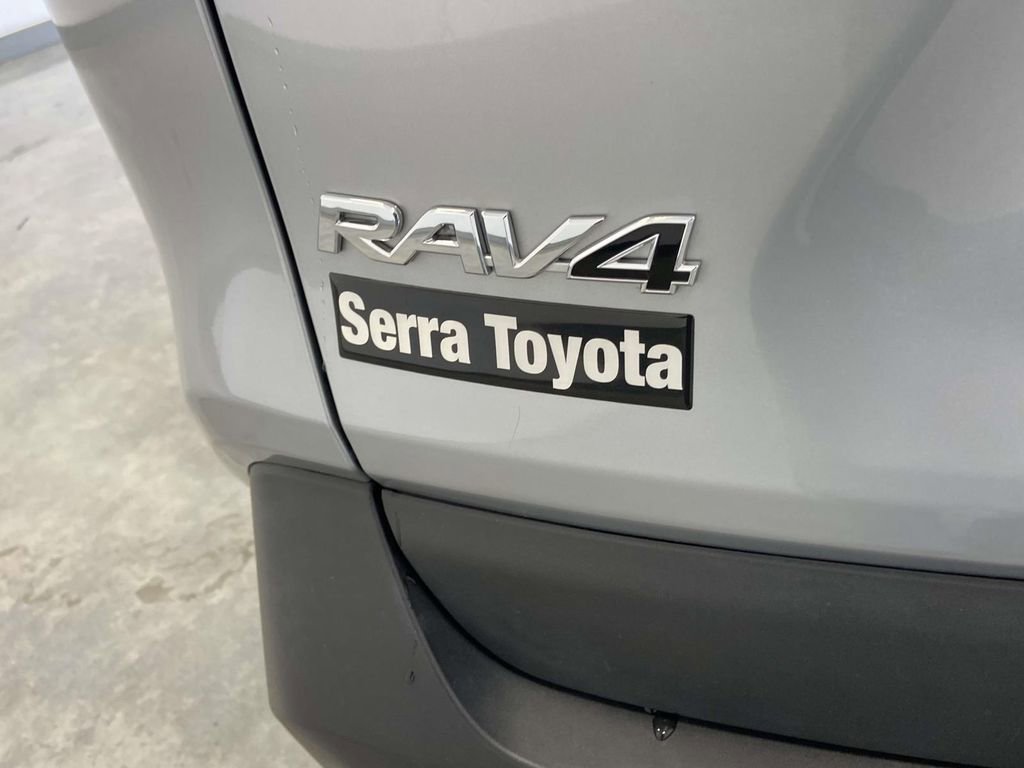 Used 2025 Toyota RAV4 LE image 10