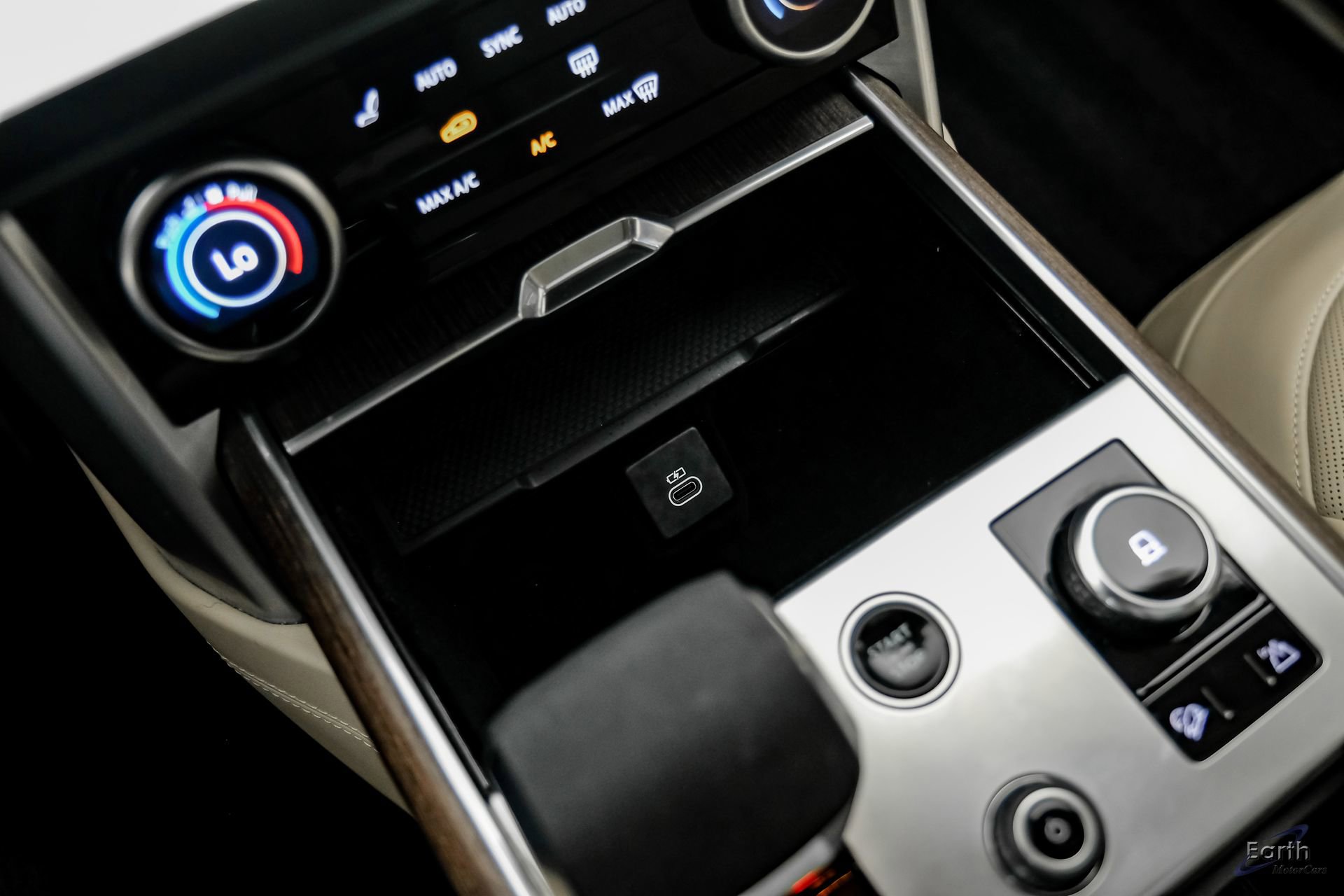 Used 2023 Land Rover Range Rover SE image 59