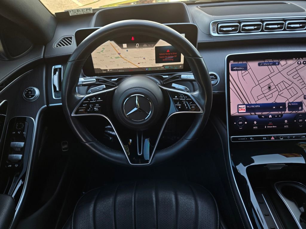 Used 2022 Mercedes-Benz S 580 4MATIC Sedan w/ AMG Line Package image 16
