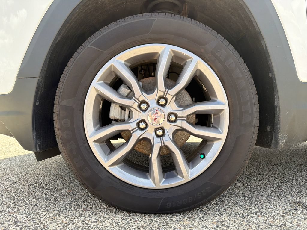 Used 2024 GMC Terrain SLT AWD/4WD image 27