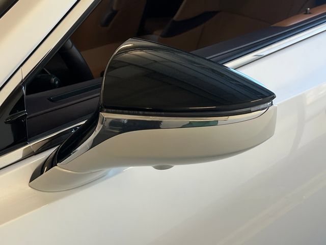 Used 2021 Lexus ES 300h w/ Accessory Package FWD image 13