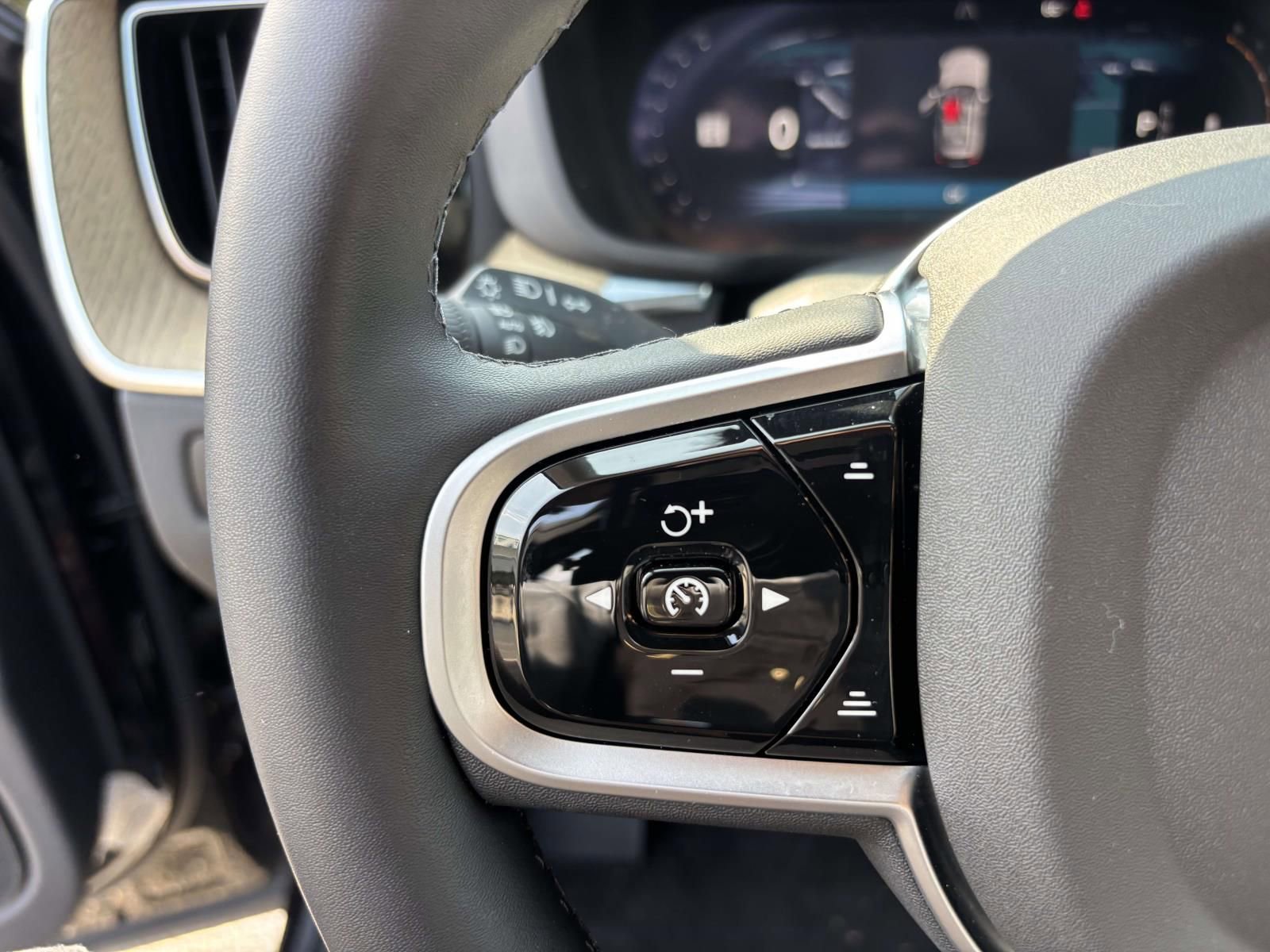 New 2026 Volvo XC60 B5 Plus AWD/4WD image 17