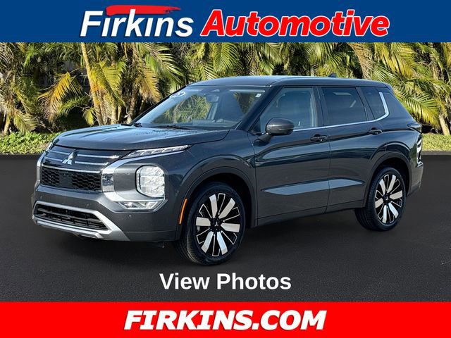 Used 2025 Mitsubishi Outlander SE FWD image 1