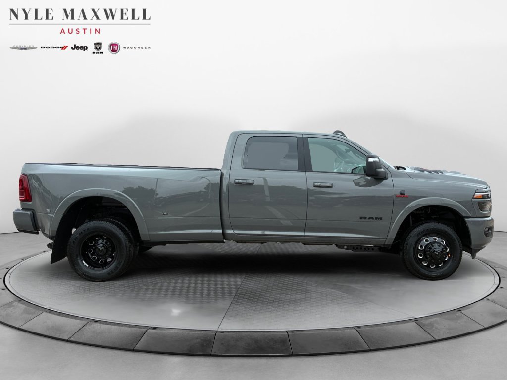 New 2027 RAM 3500 Laramie AWD/4WD image 17