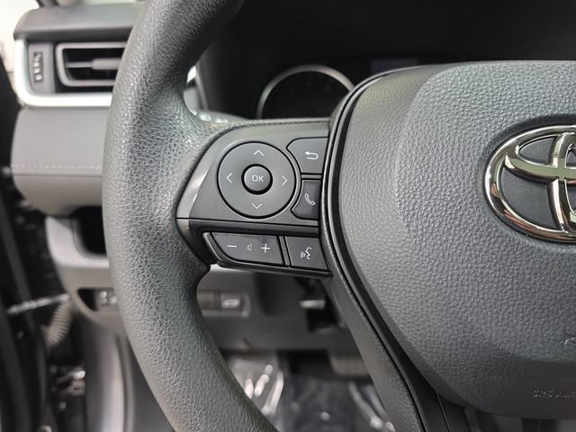 Certified 2022 Toyota RAV4 XLE w/ Convenience Package AWD/4WD image 17