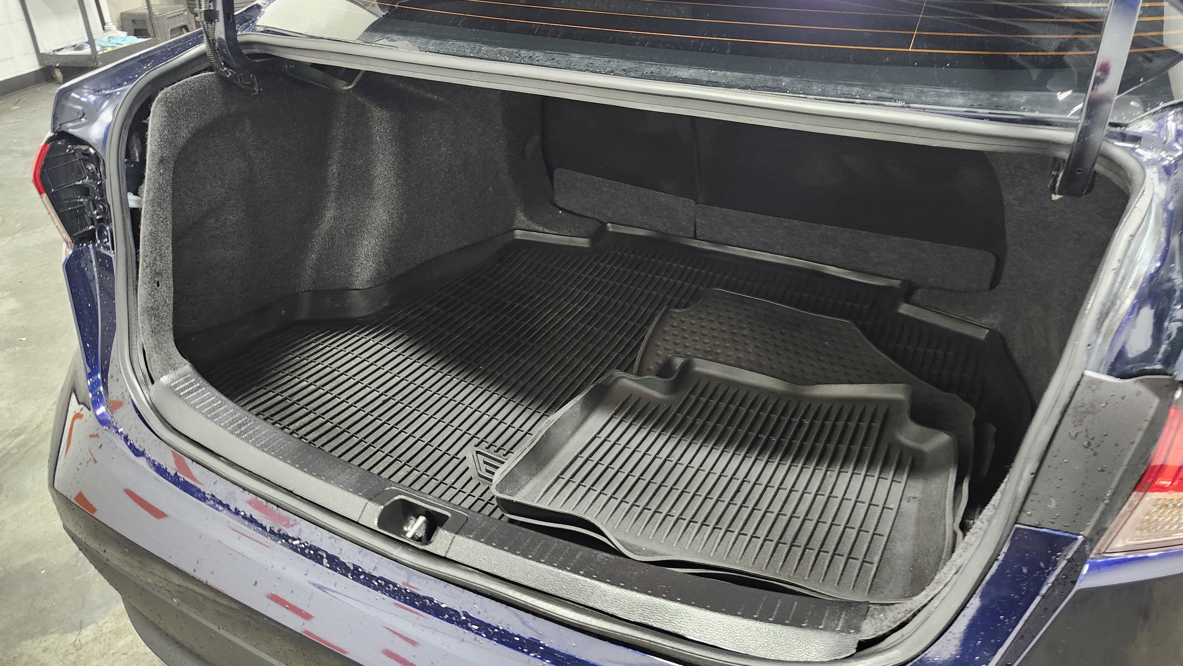 Used 2025 Toyota Corolla LE image 20