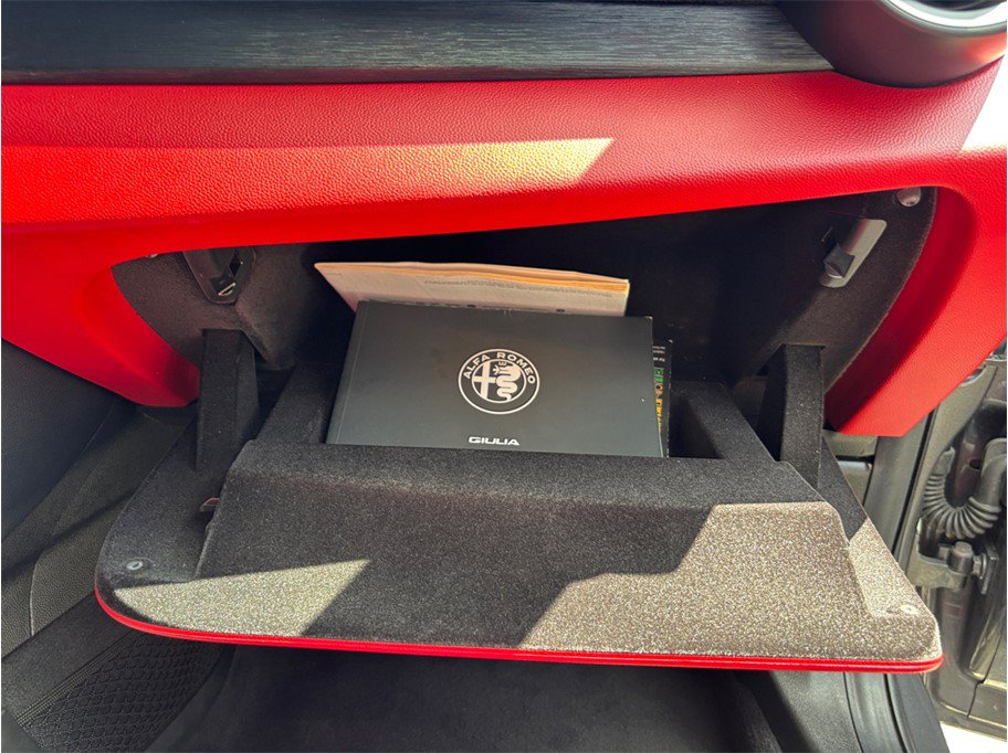 Used 2021 Alfa Romeo Giulia Sprint w/ Sun & Sound Package RWD image 44